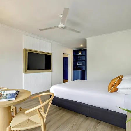 Mercure Cairns-2